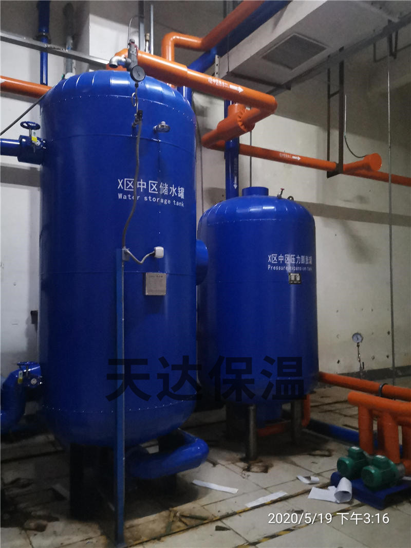 ��ɫ�XƤ����