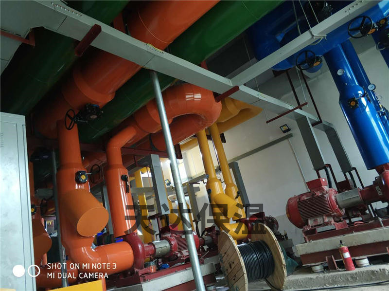 ��ɫ�XƤ����